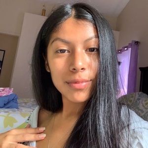 Meet your Posher, Ana